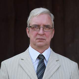 Eesti Ajalooliste Hoonete Ümarlaua (EAHÜ) koordinaator, Eesti Mõisakoolide Ühendus juhatuse liige, Pandivere LEADER KTR tegevjuht, endine pikaaegne Kõpu vallavanem